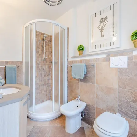 Apartament In With Private Terrace Lukka