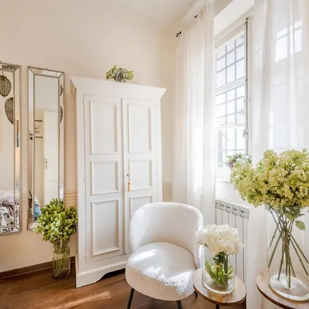 Apartament In With Private Terrace *