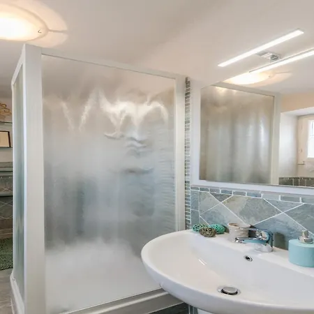 Apartament In With Private Terrace Lukka